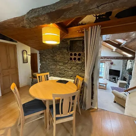 Bakestones - Location With Free Integral Private Parking