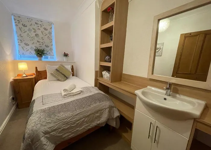 Bakestones - Location With Free Integral Private Parking